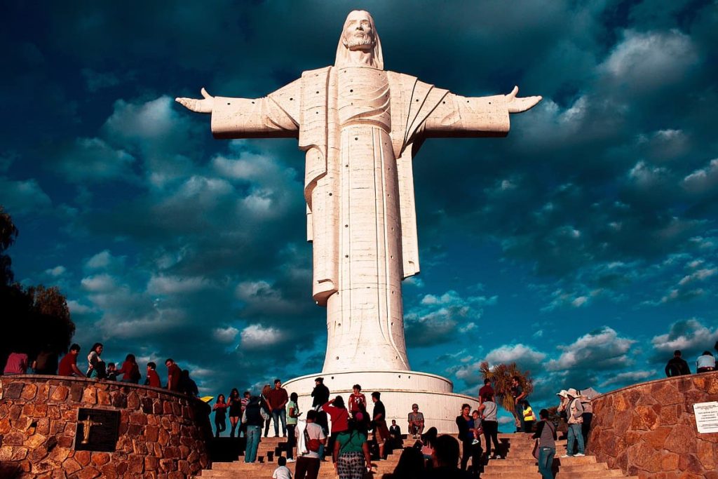 Cristo De La Concordia, Bolivia
