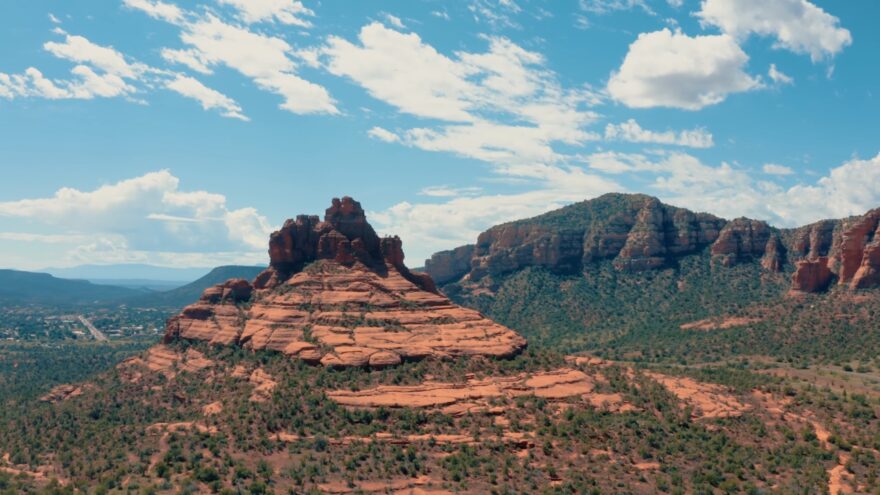 Wide view of Cathedral Rock and red sandstone cliffs in Sedona